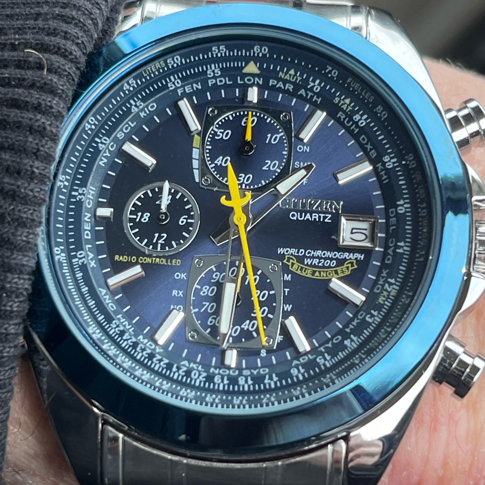 Citizen men’s Blue Angles watch. Has new battery runs great. Like new condition